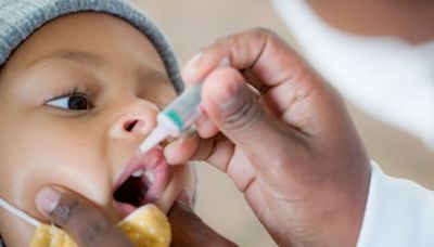 Vacina contra poliomielite: veja como funciona e quando tomar