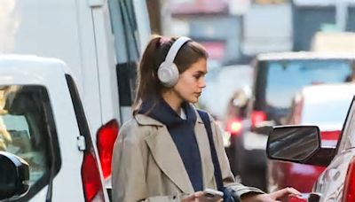 Kaia Gerber ya lleva última zapatilla de tendencia retro para 2024 (y no, no es el modelo Samba)