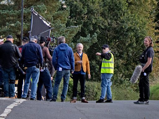 Brian Cox and Alan Cumming spotted in Stirlingshire village as filming for Glenrothan begins