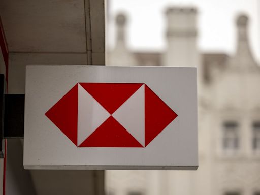 BNP, UBS Are Said to Show Interest in HSBC’s German Wealth Unit