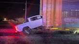 Mexican Thieves Try Boosting Pickups Off A Train