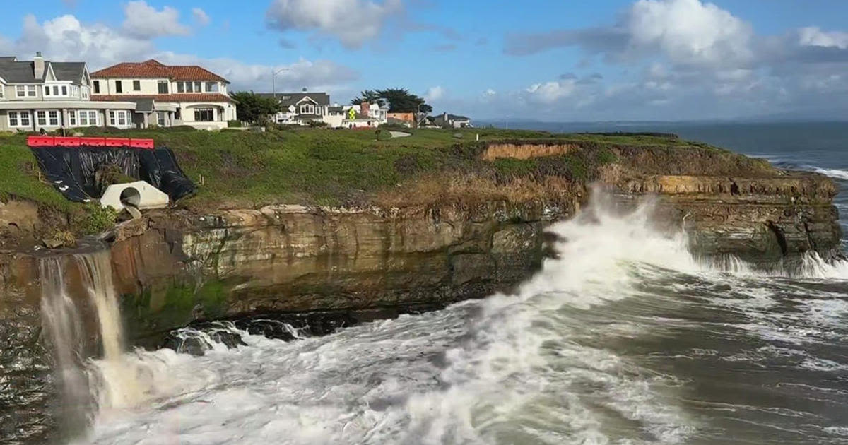 Two people dead after being swept off rocks in Santa Cruz