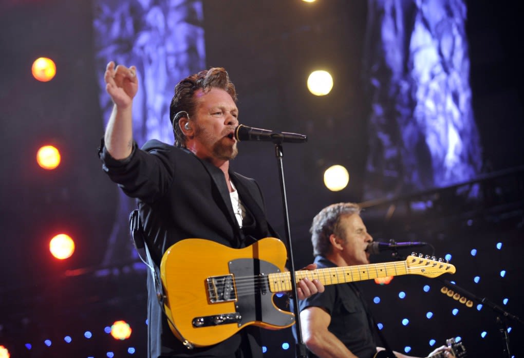 John Mellencamp would like you to behave. Or ‘don’t come to my show.’