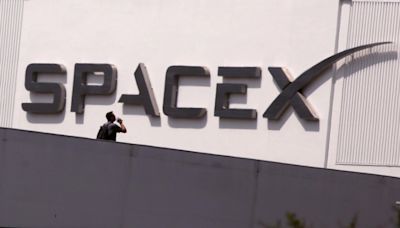 Why SpaceX is running away with the commercial space race
