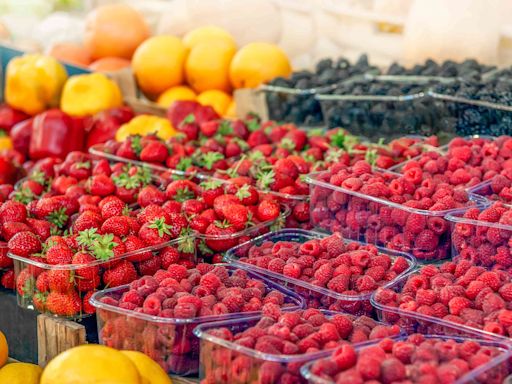 An Average of 8 Pesticides Found on This Popular Summer Fruit—Experts Weigh In