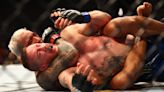 UFC 274 results: Charles Oliveira chokes Justin Gaethje in wild first round, now set for vacant title bout