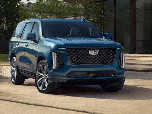 Cadillac revealed a swanky new Escalade with tech previously only found in EVs