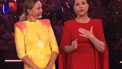 El guiño de la presentadora de Eurovisión a España y sus "resacas", que aquí no se vio en televisión