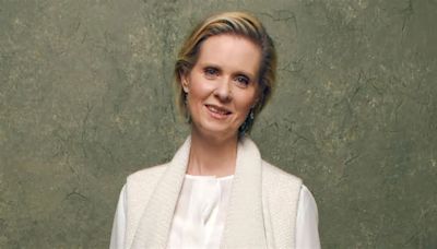 Cynthia Nixon's living room color revives an outdated '80s design trend – it's one of the most coveted shades of 2024