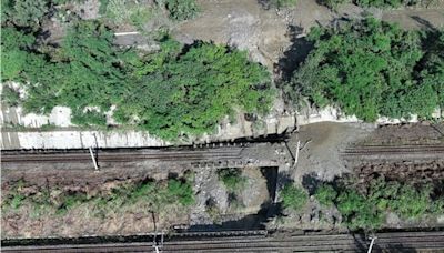 台鐵花蓮段恢復雙線通車 和仁-崇德慢行經過