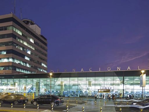 “Caos absoluto en cielo peruano”: Aeropuerto Jorge Chávez se queda sin luz por desperfecto y se suspenden vuelos temporalmente