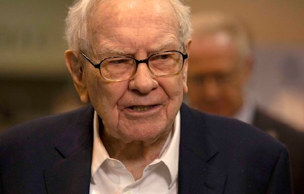 Warren Buffett's Berkshire Hathaway sells Bank of America for a ninth straight day