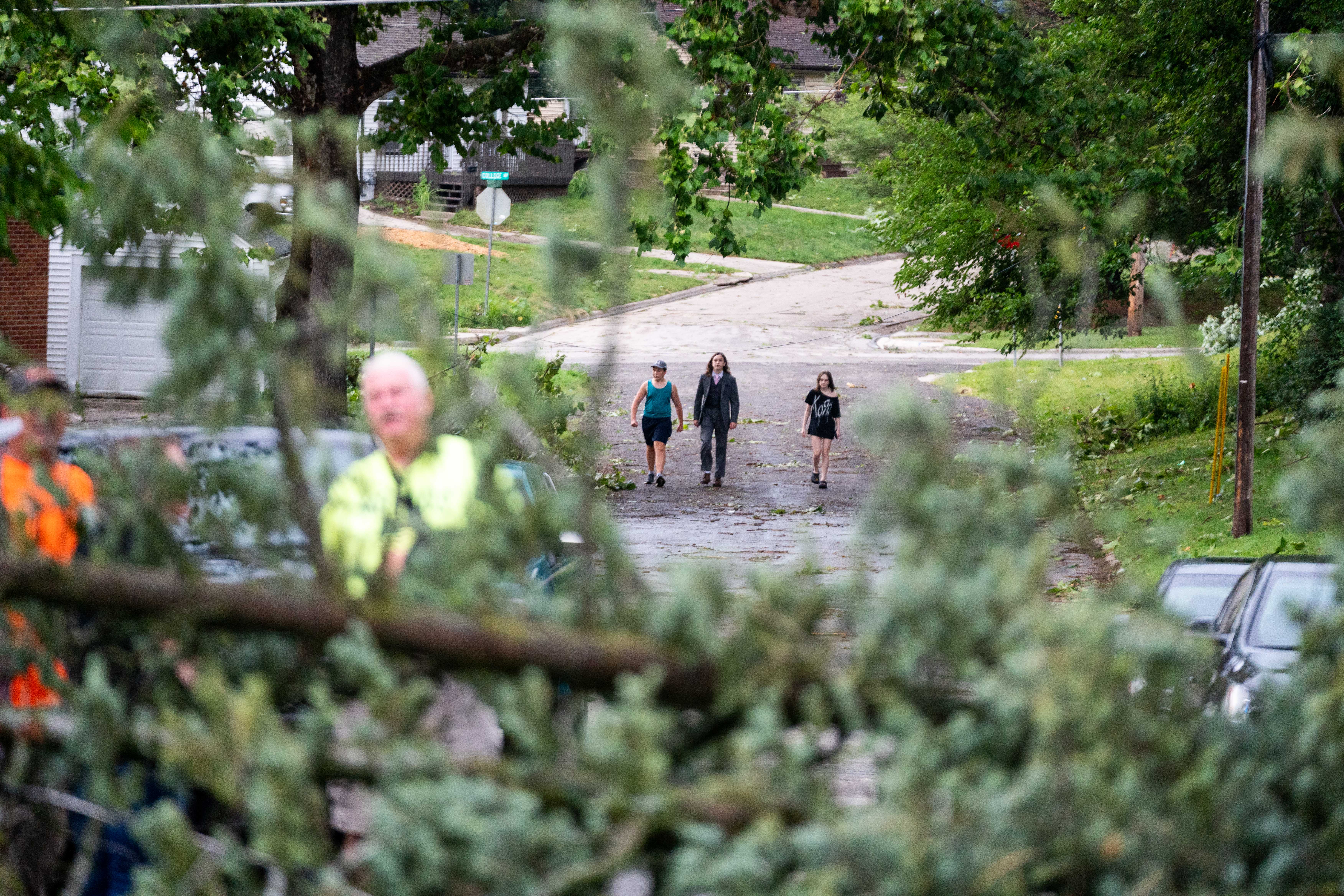 Storms spawning a EF1 tornado in Iowa on Monday were part of a derecho. What to know: