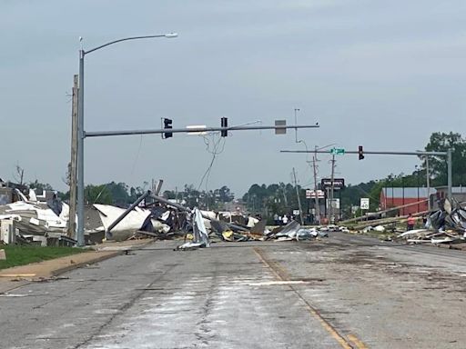Northern Arkansas counties devastated by overnight severe weather, 5 confirmed dead