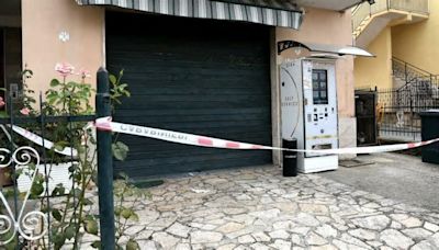 Rapina in macelleria finisce nel sangue, la vittima: «Mi ha accoltellato per soldi ho...