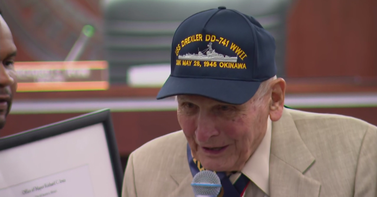 97-year-old World War II veteran Dick Miller to lead Memorial Day Parade in Aurora, Illinois