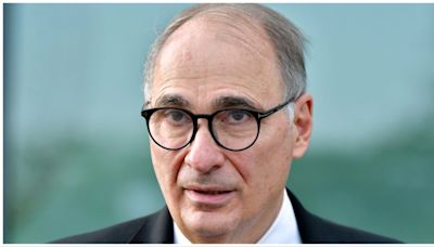 Axelrod asks why Trump is ‘uncharacteristically holding fire’ as Biden teeters