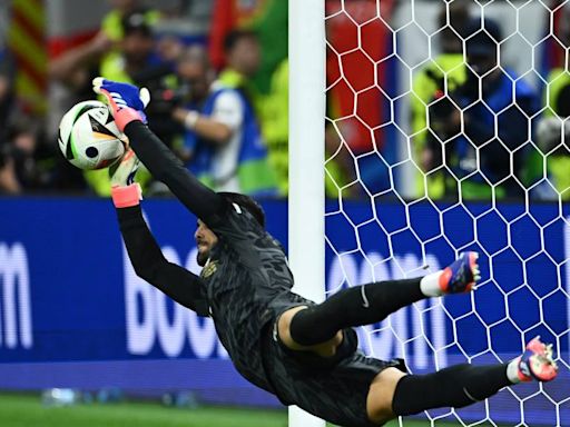 Ronaldo and Martinez fluff their lines but Costa delivers as Portugal beat Slovenia in shootout