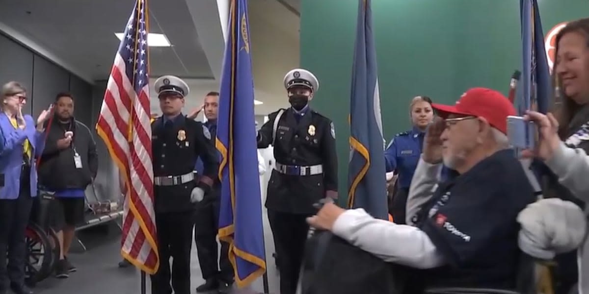 Southern Nevada WWII, Korean and Vietnam War veterans in Washington D.C. for Honor Flight