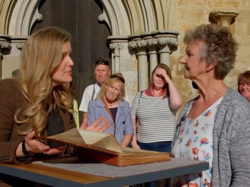 Antiques Roadshow viewers ‘screaming’ after expert damages ‘rare’ heirloom