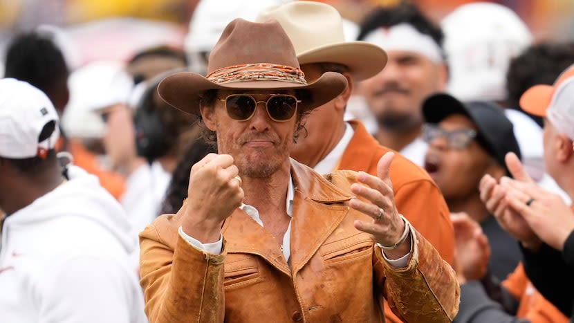 What Matthew McConaughey said about Texas, Quinn Ewers after first half vs. Michigan