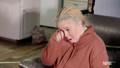 Mama June Breaks Down as She Grieves the Death of Daughter Anna