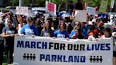 Fact check: Parkland school resource officer returned $200 to student, lawsuit says