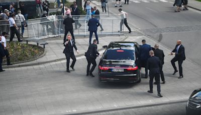 En “riesgo de muerte” el primer ministro de Eslovaquia, Robert Fico, tras resultar herido en un tiroteo