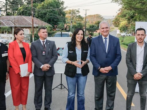 La Nación / Fiscal general del Estado participó del retiro de lomadas en la ruta Pirayú-Paraguarí