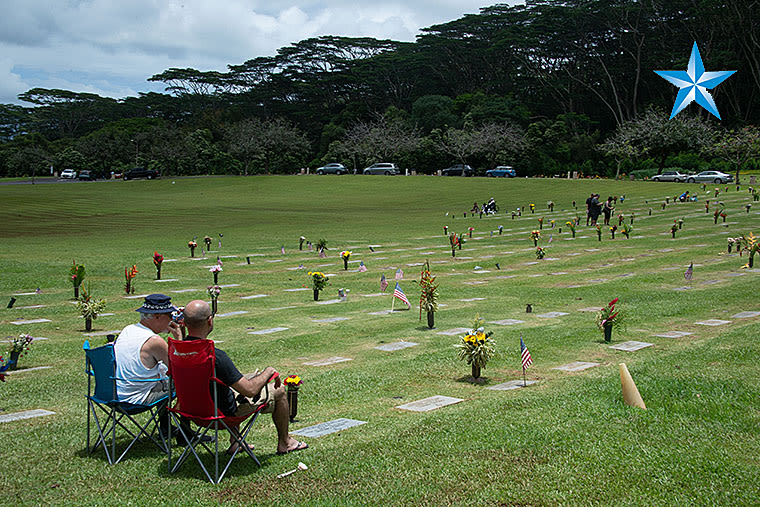 Families visit Hawaii State Veterans Cemetery during Memorial Day weekend | Honolulu Star-Advertiser