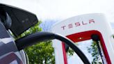 Top headlines: Tesla recall to affect roughly 193,000 cars in Canada