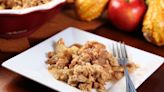 Mistakes Everyone Makes When Baking Apple Crisp