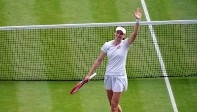 Elena Rybakina powers past Elina Svitolina to reach Wimbledon semi-final