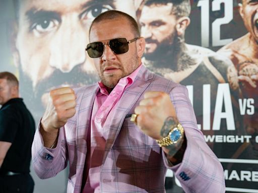 Conor McGregor aterriza en España y amenaza a Topuria: "Le sacaré la cabeza a bofetadas y le mandaré de vuelta a Georgia"