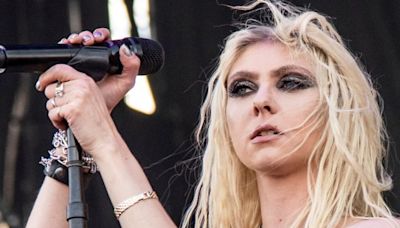Taylor Momsen nicknamed 'bat girl' after bat bites her during rock show