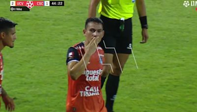 Golazo de tiro libre Jairo Vélez para voltear marcador en Sporting Cristal vs César Vallejo por la Liga 1 2024