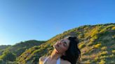 Kylie Jenner esbanja beleza em cenário paradisíaco