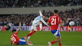 Video: la cargada de los hinchas argentinos a Chile