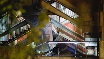 Dos muertos y 13 heridos por el derrumbe de un balcón en Nápoles