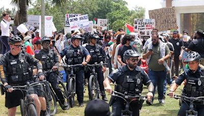 University of Central Florida students rally for Palestinians, the latest in nationwide campus divestment protests