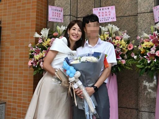 老公帶女兒爽遊巴塞隆納 賈永婕獨自慶祝帥兒畢業「已高她半顆頭」