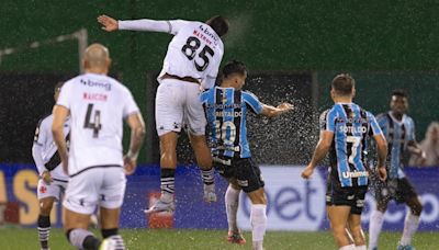 Grêmio 1 x 0 Vasco - Imortal vence mais uma e deixa o Z-4