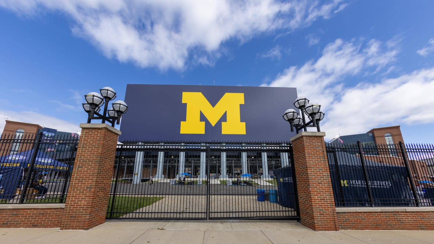 Look: Michigan football shows off new, slick locker room