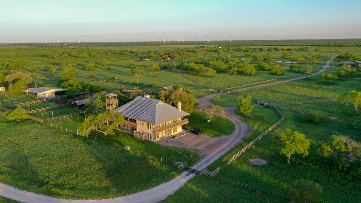 This $30 Million Texas Ranch Comes With 6 Homes and an Epic Farm