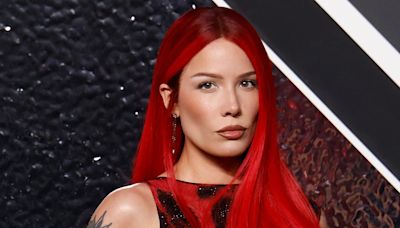 Halsey suffers lupus flare-up after VMAs performance