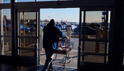 El reinado de Walmart como mayor minorista de Estados Unidos está en peligro - La Tercera