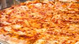 How to correctly re heat leftover pizza | 96.1 KXY | Bob Delmont