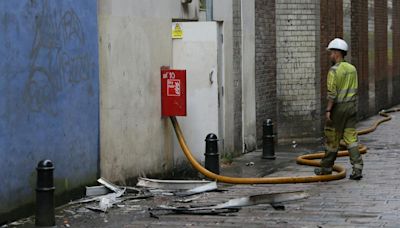 Specialist engineers pictured on scene of blaze on Buchanan Street