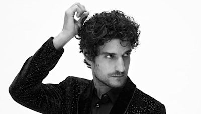 Louis Garrel, un sex symbol diferente: “La virilidad nunca me ha interesado. Como actor, padezco un déficit de testosterona”