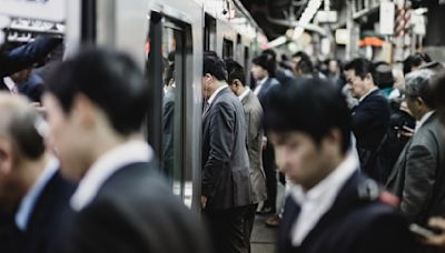 【圖表】日本逾七成民眾下班仍收到工作訊息，哪些行業工作生活最失衡？ - TNL The News Lens 關鍵評論網